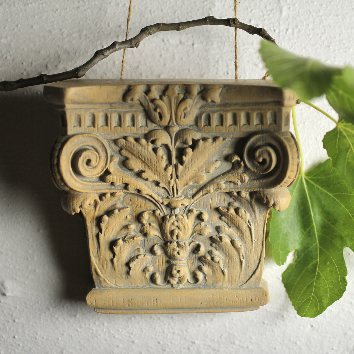 Corinthian-Style Resin Corbel