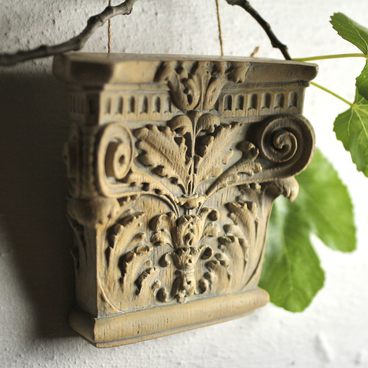 Corinthian-Style Resin Corbel