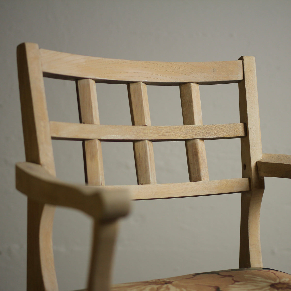 Set of 5 Restored Mid-Century Young Manufacturing Co. Windowpane-Back Dining Chairs (c. 1940s-1960s)