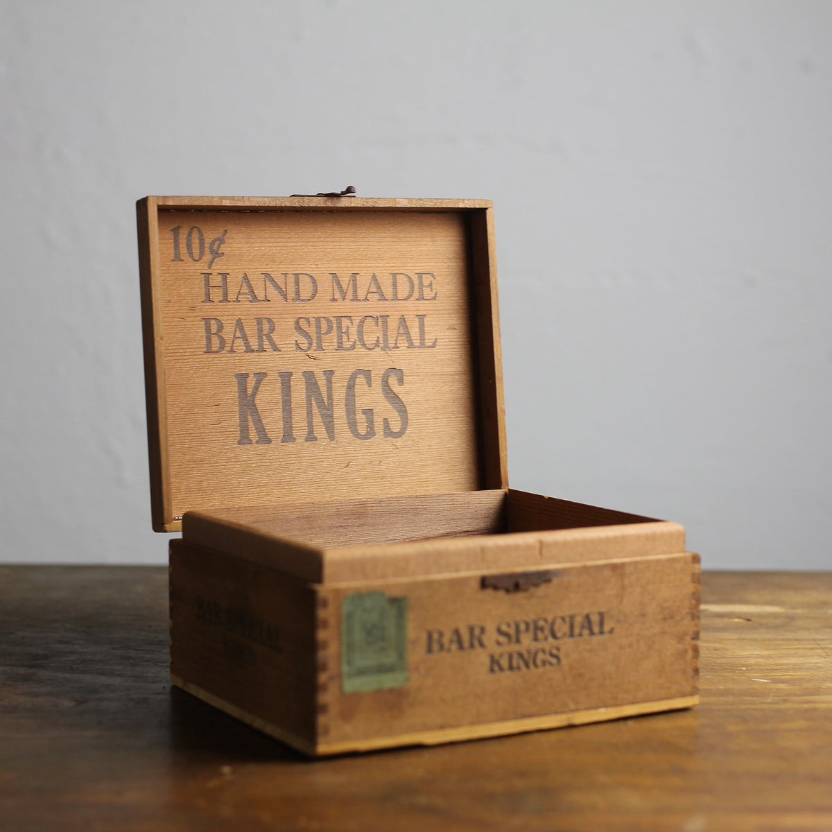 Vintage W.H. Snyder & Sons, Inc. Wooden "Bar Special Kings" Cigar Box, 1951