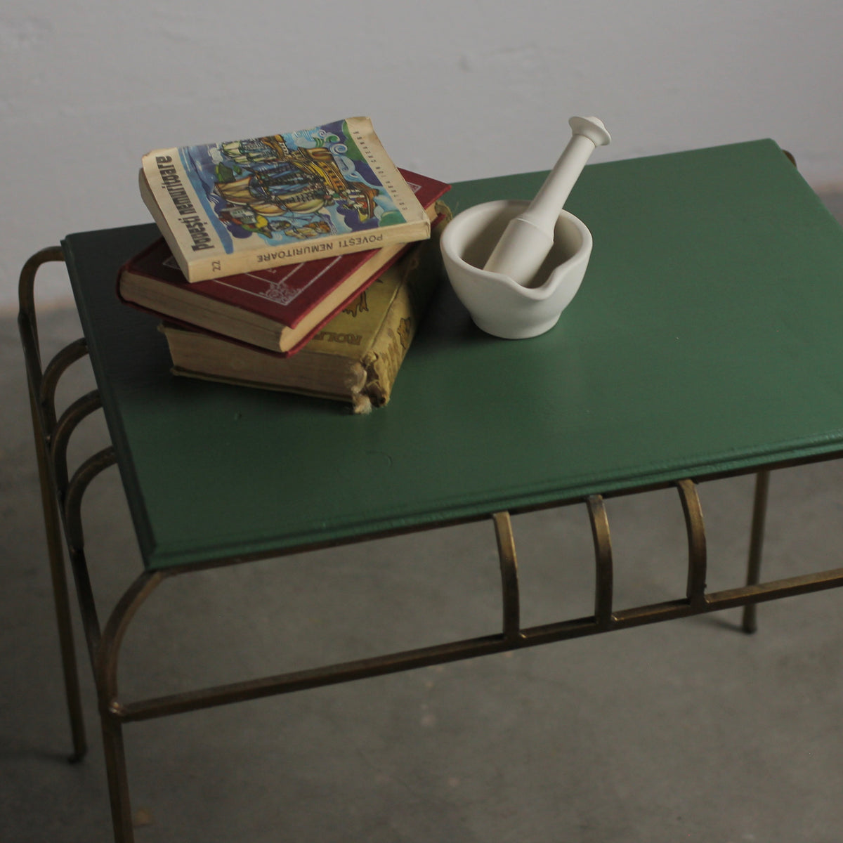 French Nesting Side Table